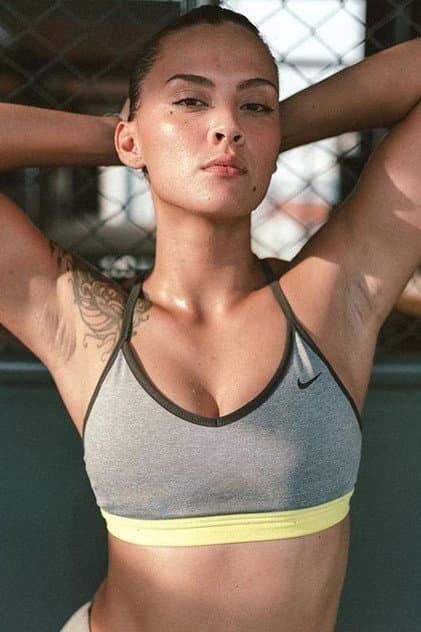 Simone Julia